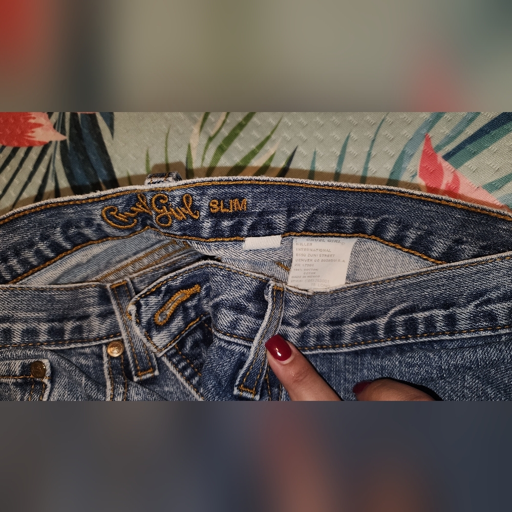 Cruel Girl, Jeans